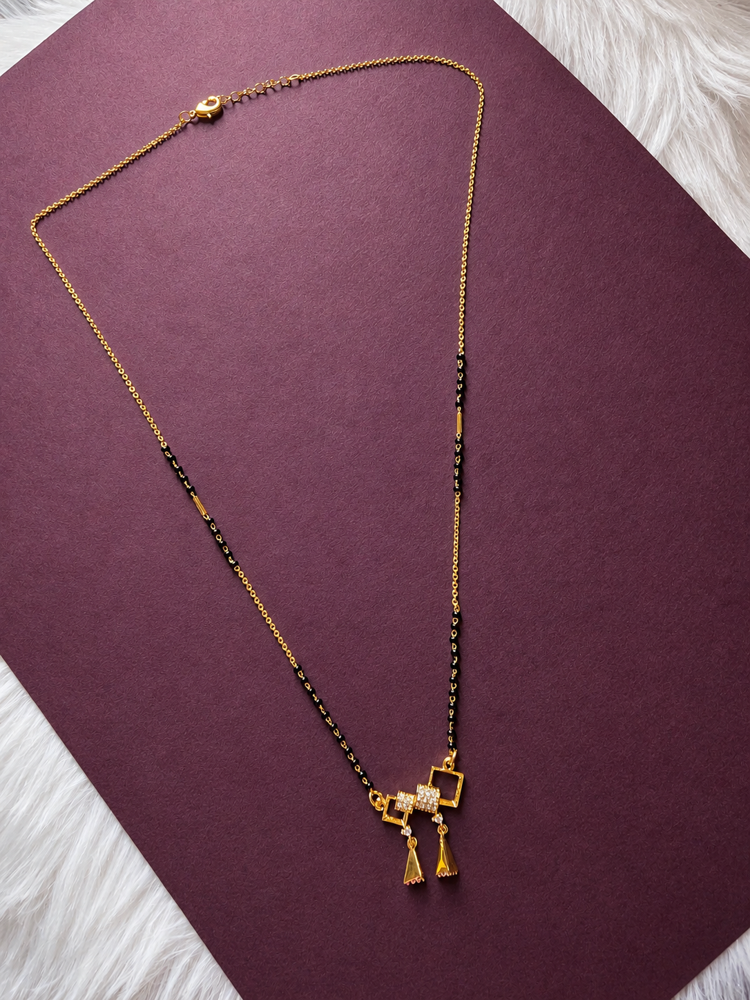 Small square shape pendant mangalsutra