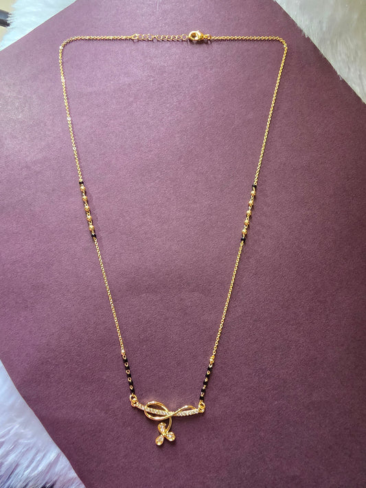 Abstract floral pendant mangalsutra