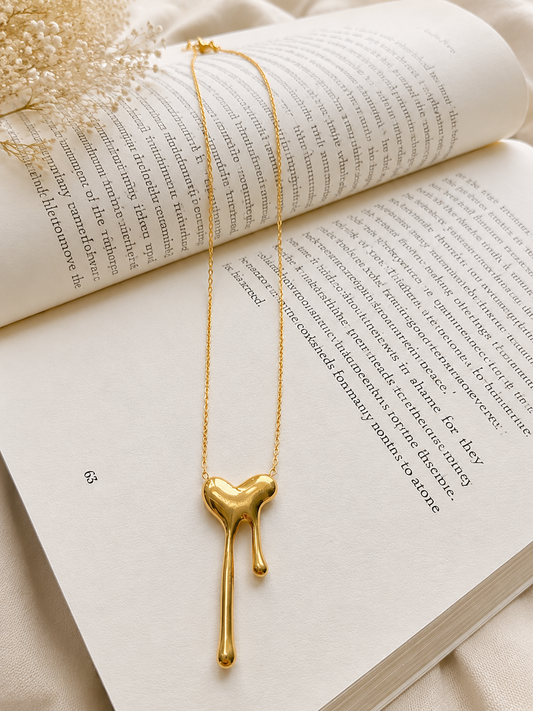 Melt heart pendant necklace