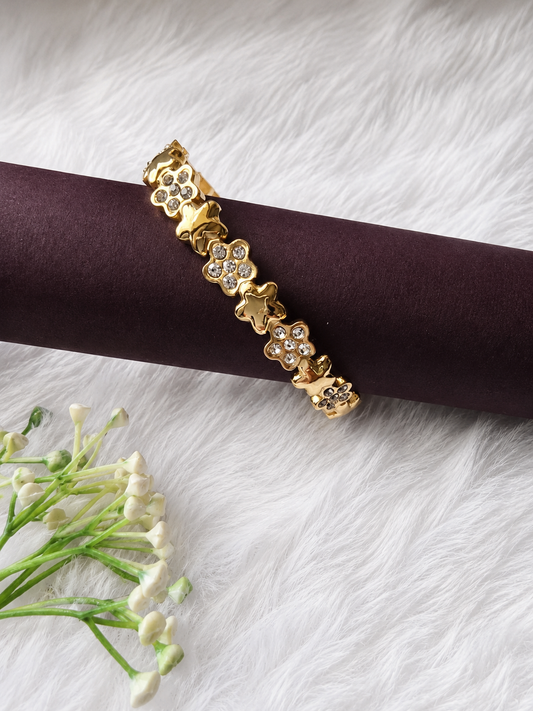 Floral Charm Crystal Bracelet ✨