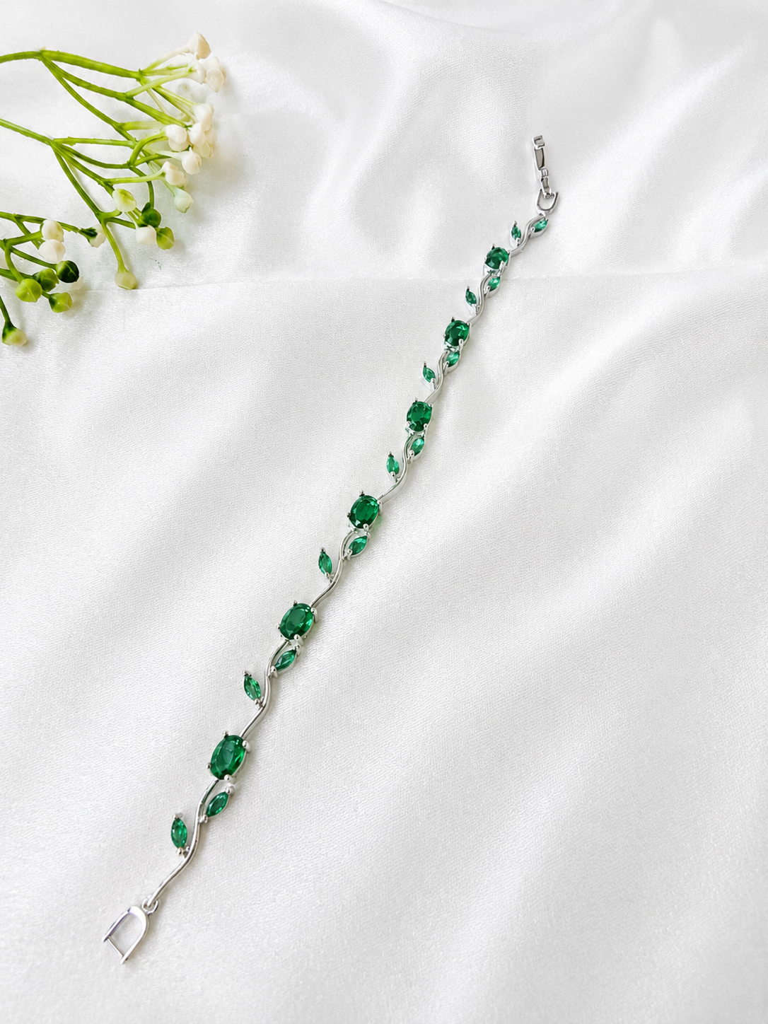 Green silver tulip bracelet