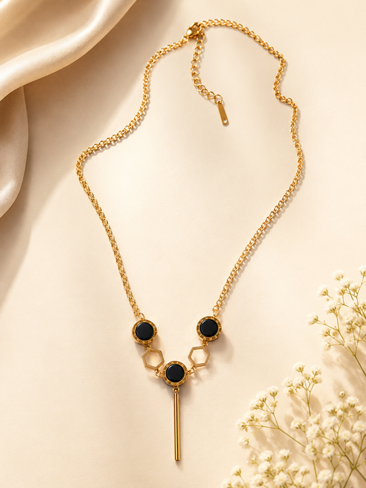 Classic chain pendant black roman number
